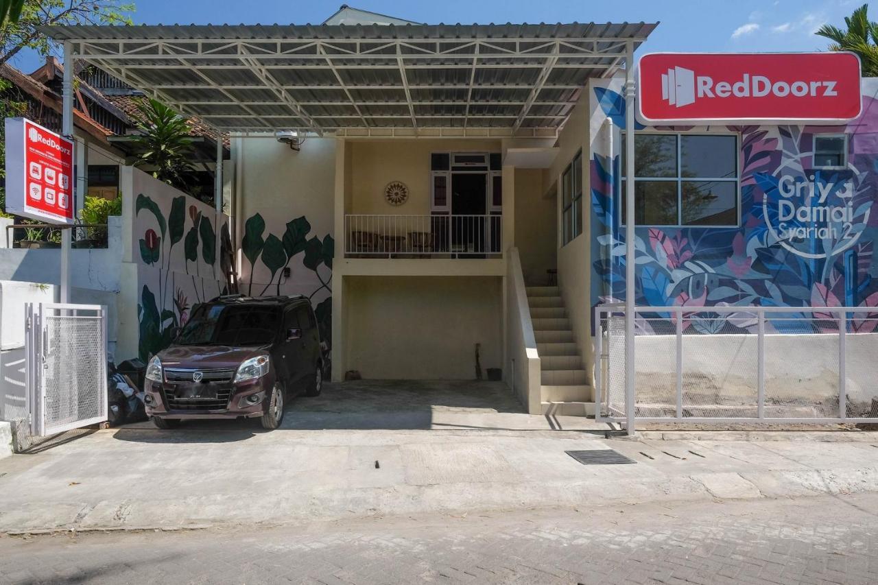 Reddoorz Syariah Near Universitas Mercu Buana Kampus 2 Yogyakarta Kejayan Exterior photo
